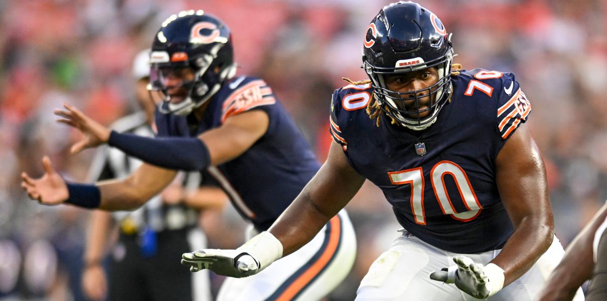 Bears left tackle Braxton jones