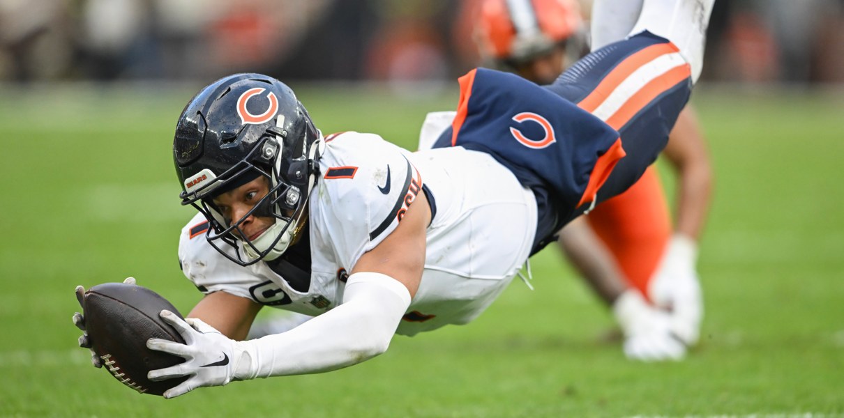 bears qb Justin Fields