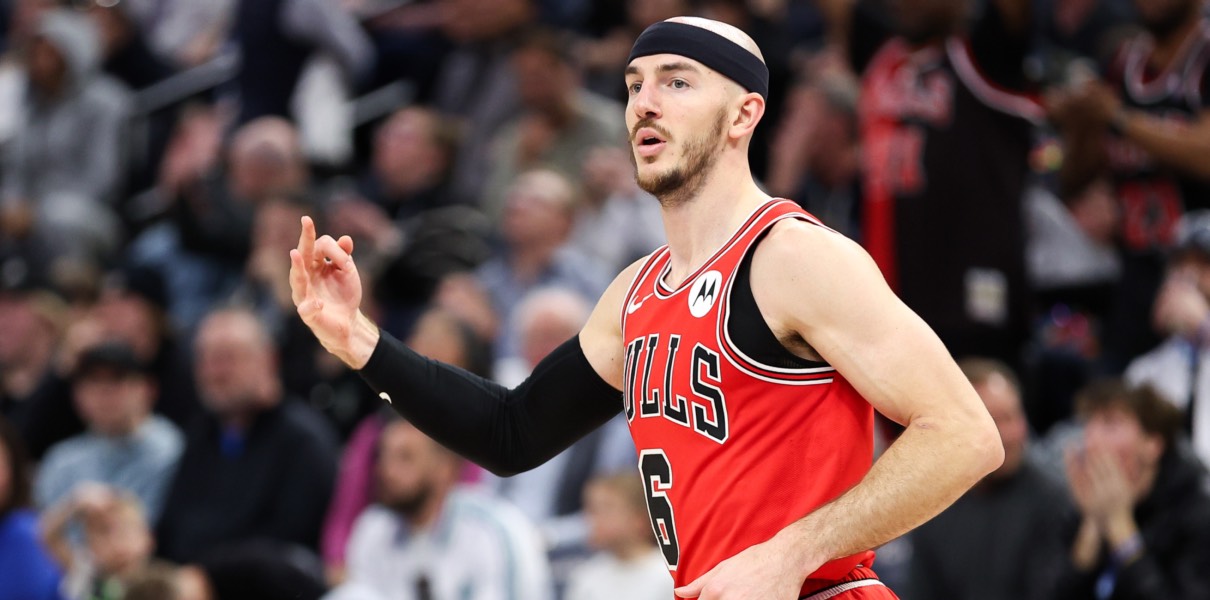 Alex Caruso of the Chicago Bulls