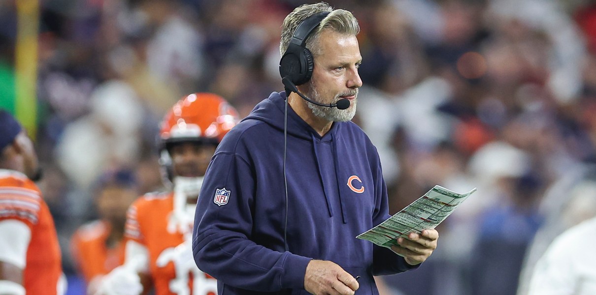 bears head coach matt Eberflus